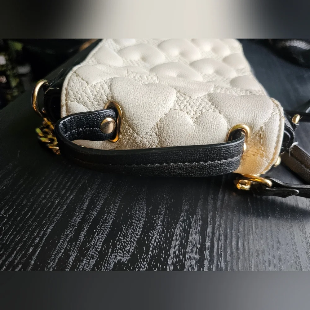 Betsey Johnson Black & Cream Quilted Crossbody Bag OS - Picture 6 of 15